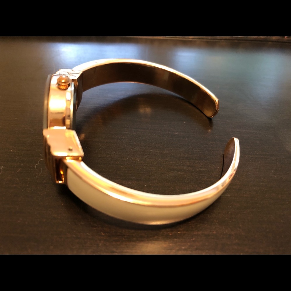 Watch - Picture 6 of 6